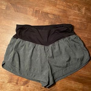 CHAMPION Women's gray & black running shorts size S